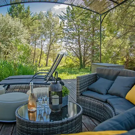 Cantirane Holiday home Saint-Pierre-de-Vassols